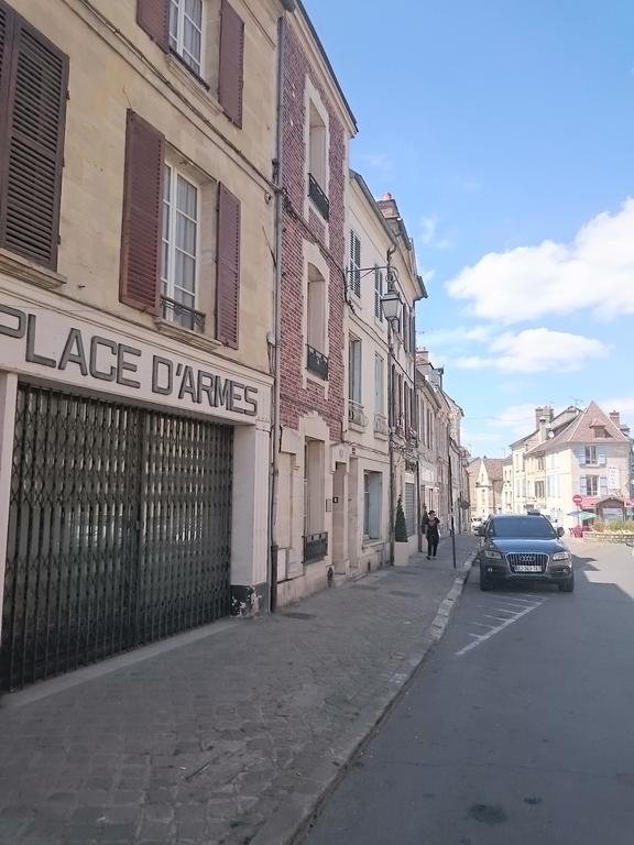 Maison De Ville Bed and Breakfast Magny-en-Vexin Εξωτερικό φωτογραφία